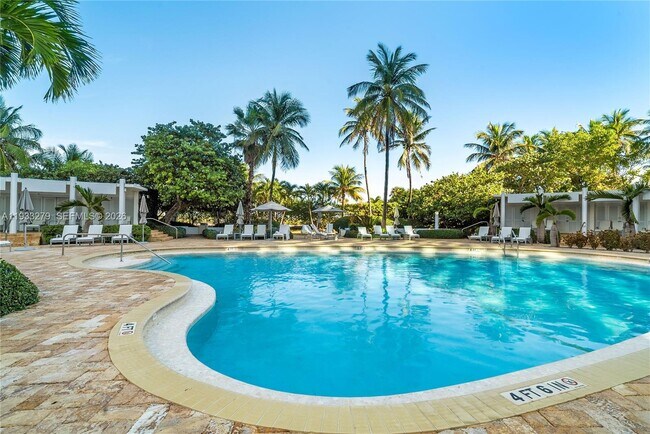 Building Photo - 5055 Collins Ave