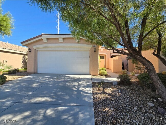 Building Photo - 4814 Regalo Bello St