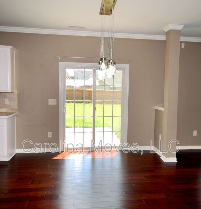 Building Photo - 689 Flintrock Dr