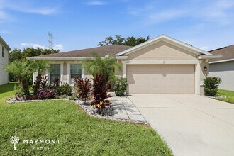 Building Photo - Inviting Gibsonton Home