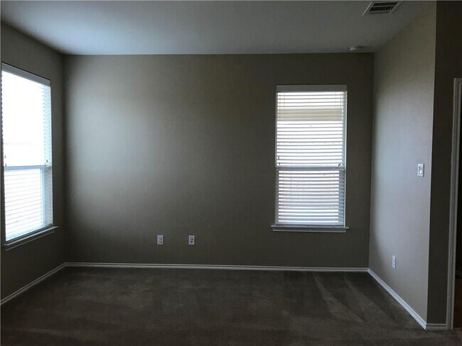 Building Photo - 16615 Brogan Ln