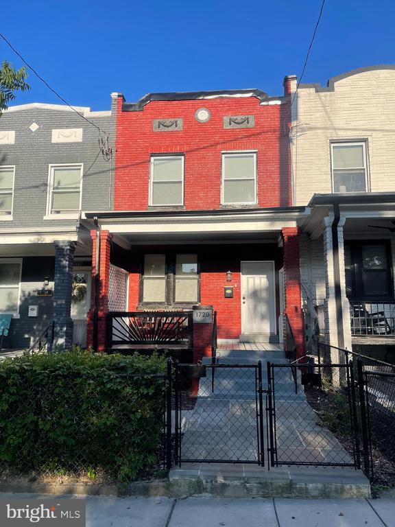 Building Photo - 1720 16th St SE