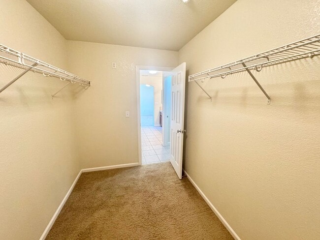 Building Photo - Lovely 2 Story Home In East Woodland In Great Location