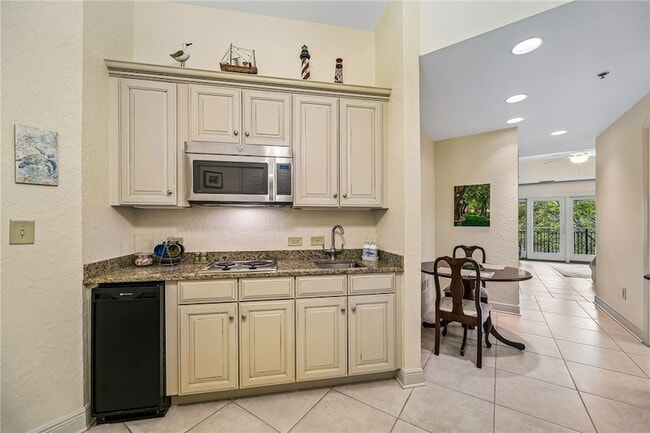 Building Photo - 150 Salt Air Dr