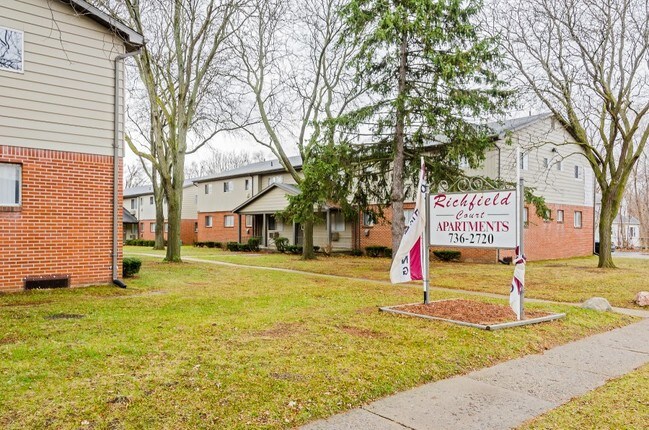Richfield Court Apartments - Green Garden Villa Apartments