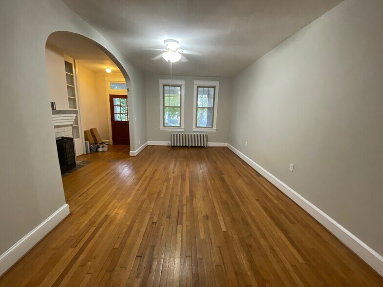 Building Photo - 4618 15th St NW