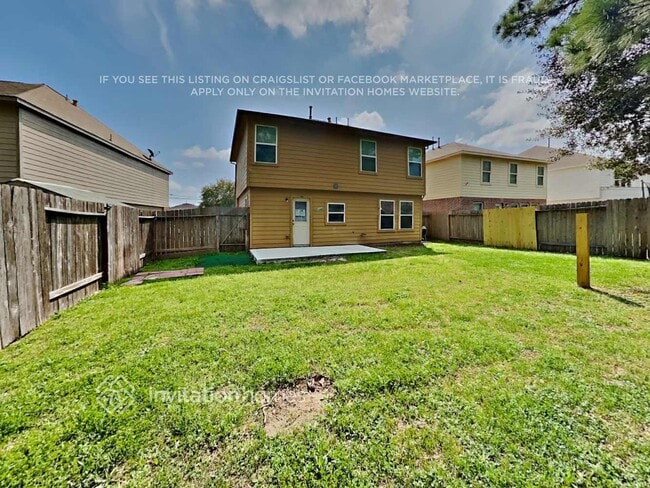 Building Photo - 16722 Warbler Dr
