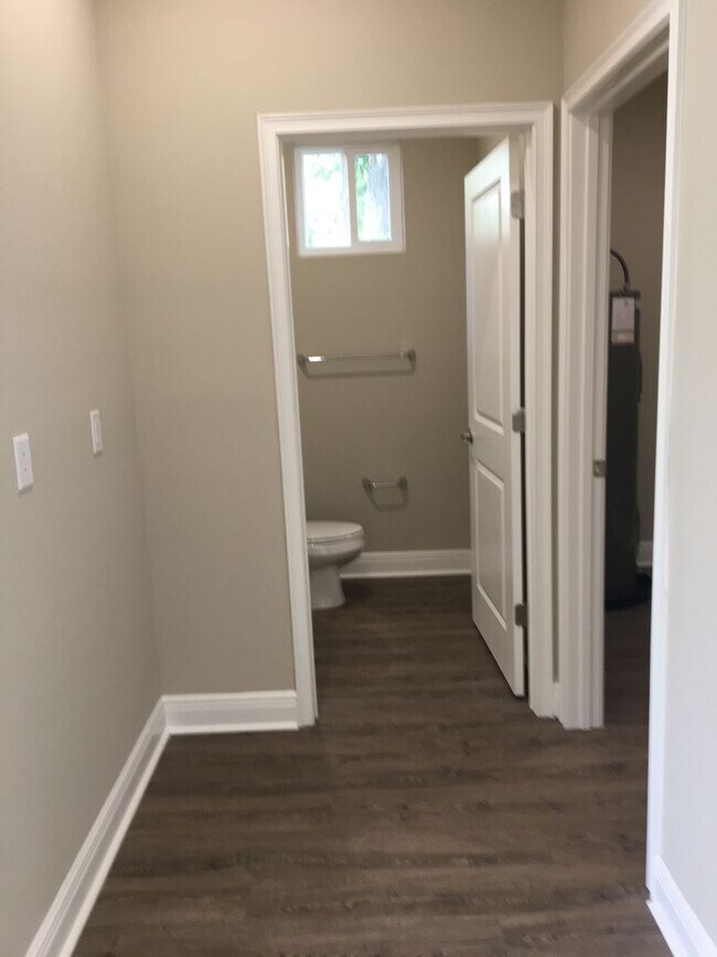 Building Photo - Modern Luxury Townhome in Prime Downtown Orlando Location