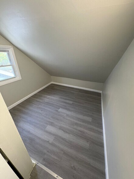 Building Photo - 26-28 Finlay Pl