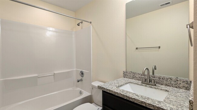 Building Photo - 568 Rd 5138
