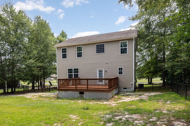 Building Photo - 201 Phillips Ridge Ln