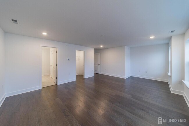 Building Photo - 135 Stoutsburg Blvd