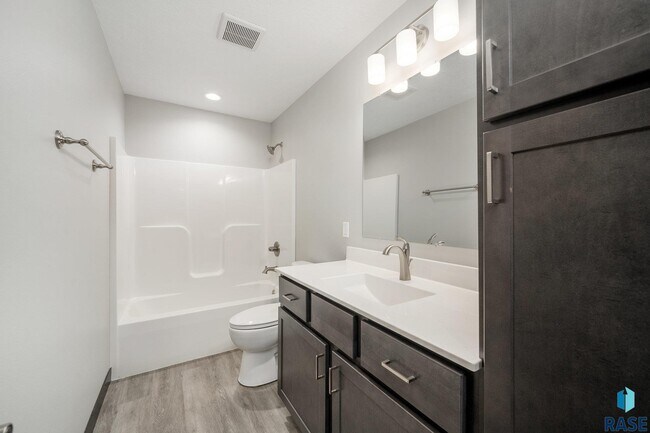 Building Photo - 4500 W 34th St N