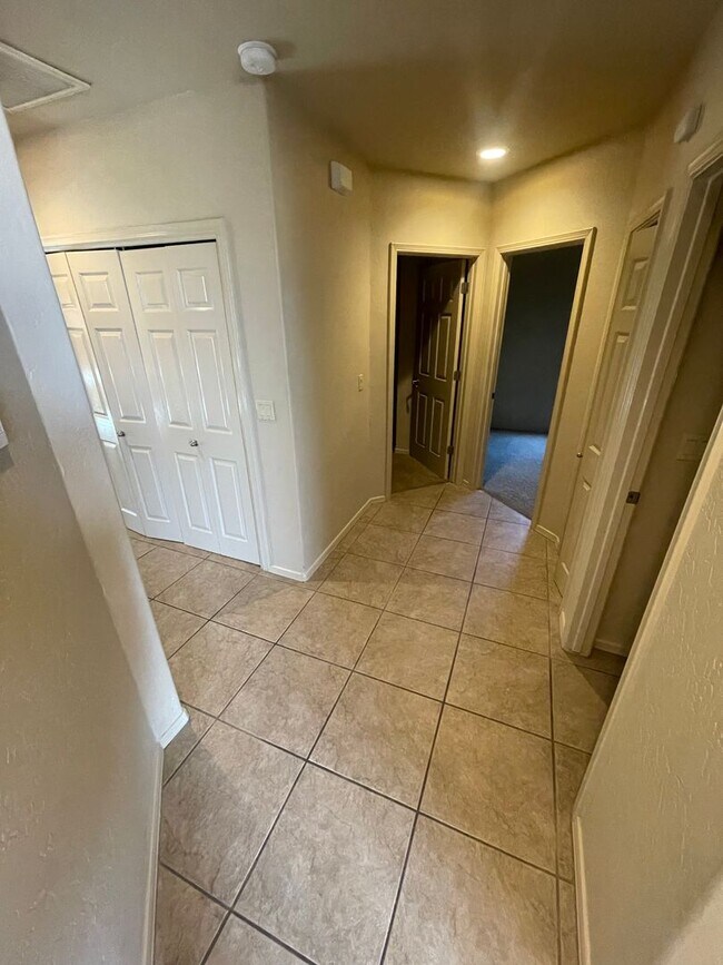 Building Photo - Beautiful 3 Bedroom Home in Sonoma Ranch