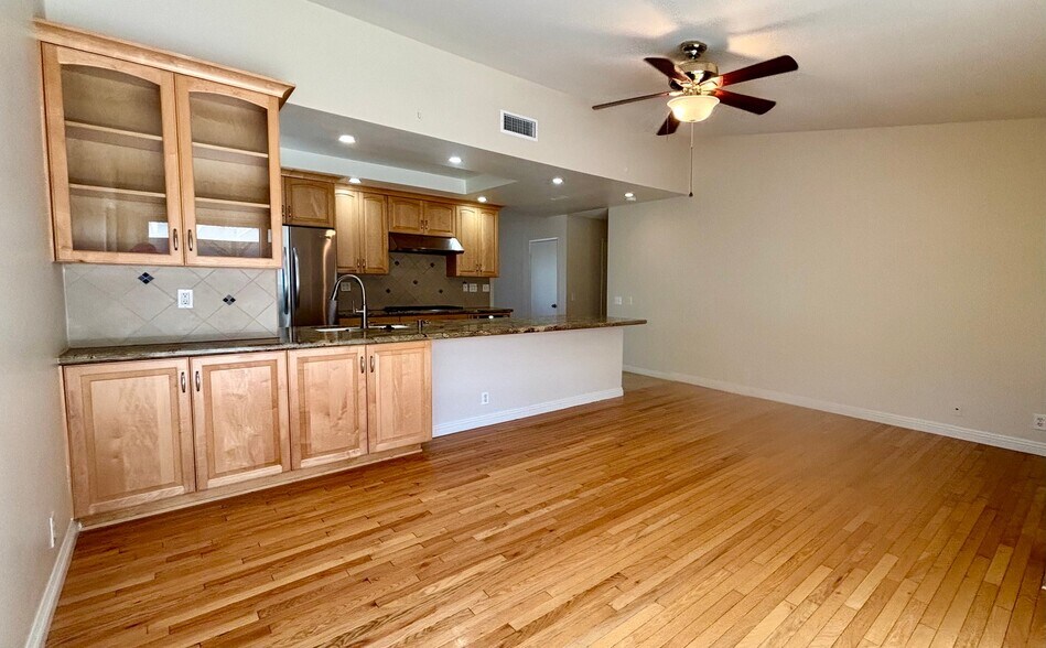 Building Photo - 21536 Carriso Rd