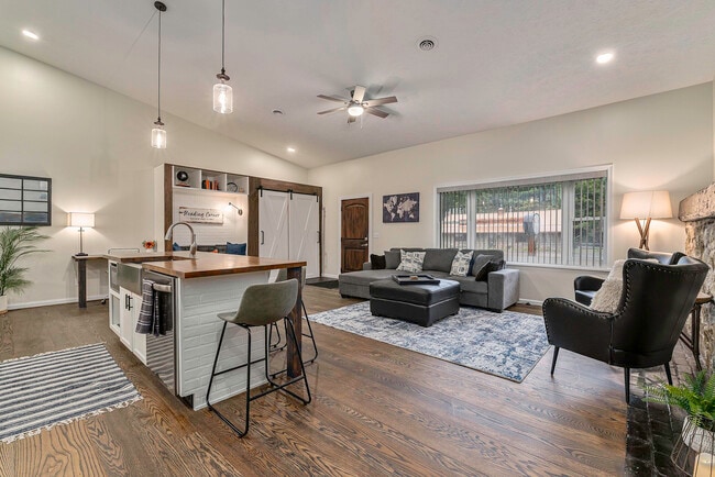 Building Photo - 2506 J Maddy Pky