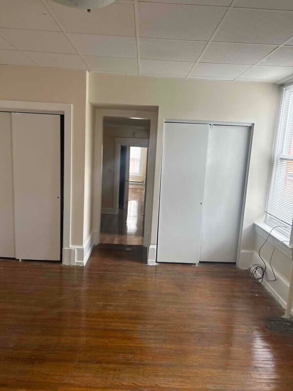 Building Photo - 1047 Penn St