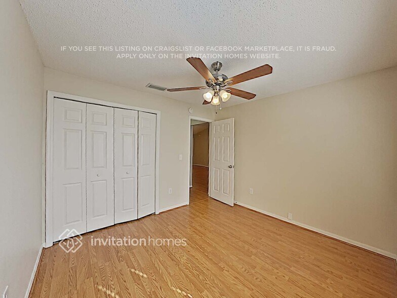 Building Photo - 27347 Breakers Dr