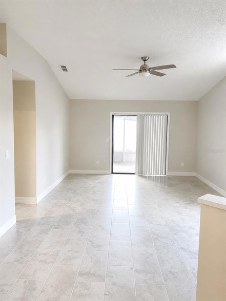 Building Photo - 10114 Allenwood Dr