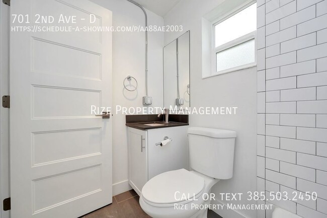 Building Photo - Spacious Top Floor Avenues 1 BR With Priva...