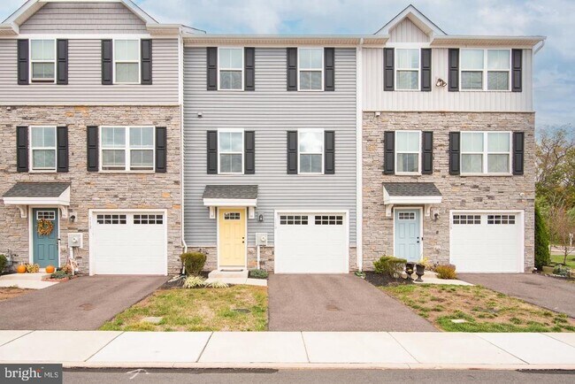 Building Photo - 110 Nelson Ln