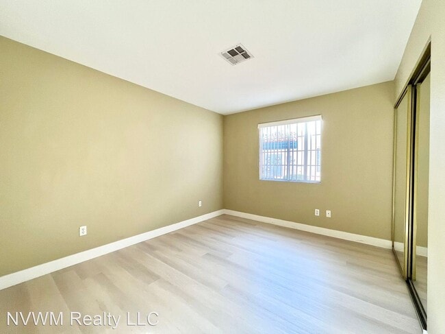 Building Photo - 2 br, 2 bath House - 8410 Eldora Ave  #1003