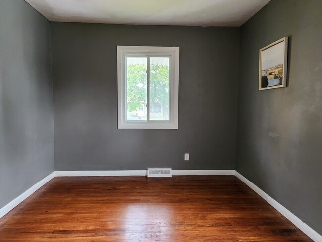 Building Photo - 9225 Carol Ann Dr