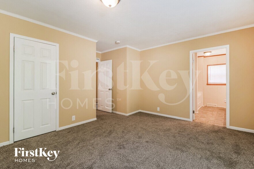 Building Photo - 649 Diamond Loop