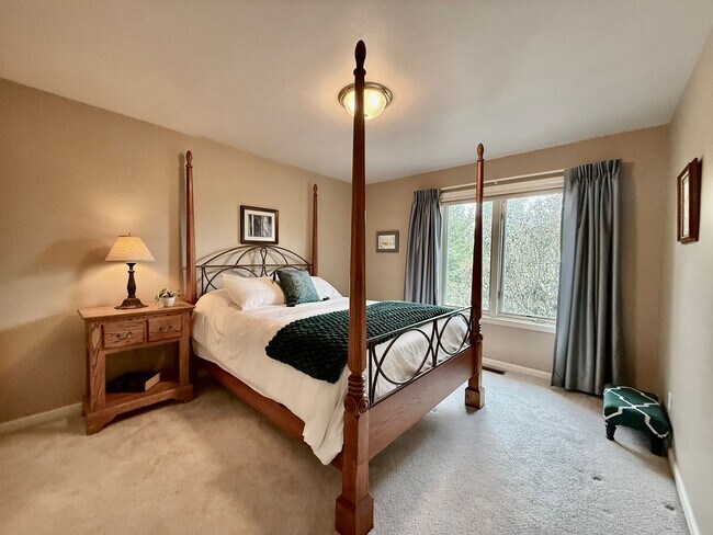Building Photo - 3805 Brushland Ct