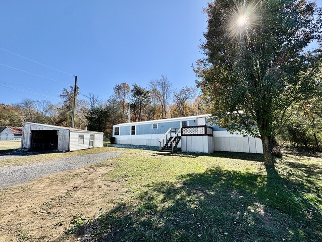 Primary Photo - 610 Old Slag Rd