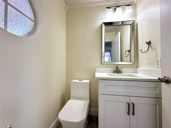Building Photo - 1116 Timberbend Cir