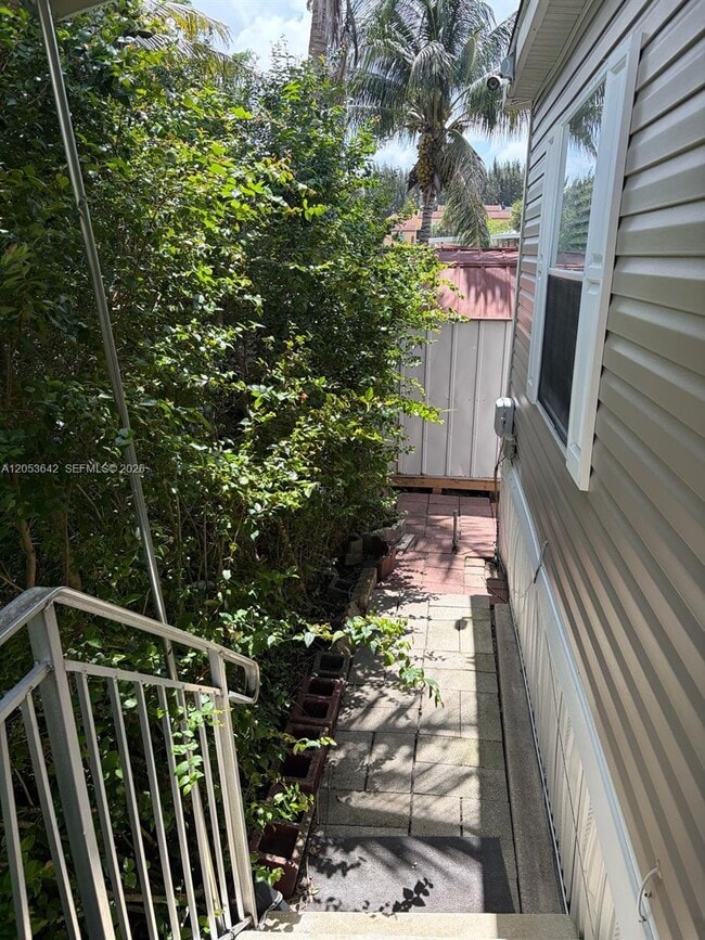 Building Photo - 390 NW 134th Ave