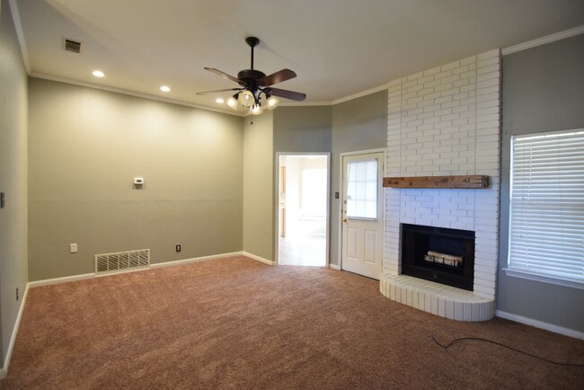 Building Photo - 4602 Fawn Dr