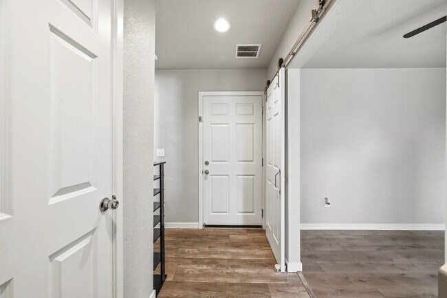 Building Photo - $2,245.95, 3 bed, 2.5 bath, located in Colorado Springs with a Balcony