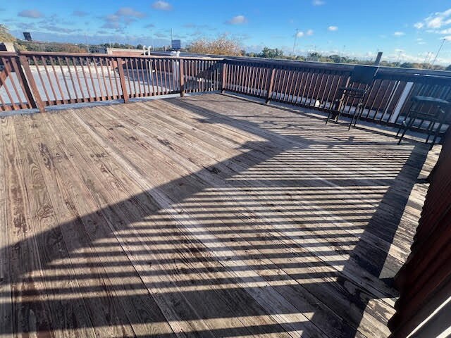 Building Photo - 4812 W Montrose Ave