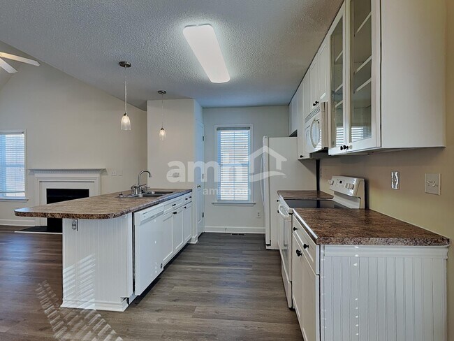 Building Photo - 5420 Springhouse Farm Rd