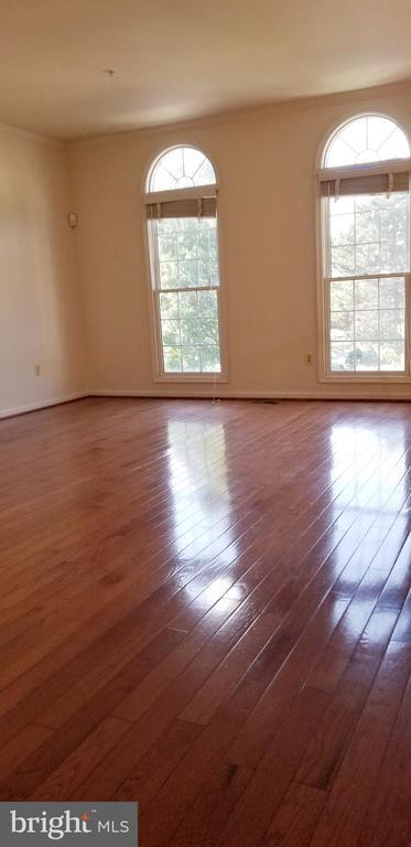 Building Photo - 464 Winding Rose Dr