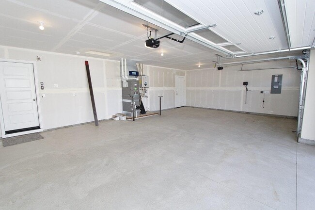 Building Photo - 1669 Kayak Rd