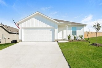 Building Photo - 10700 Dusty Rnch Rd