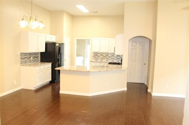 Building Photo - 2838 Southampton Way