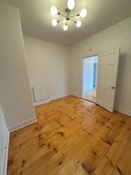 Building Photo - 1058 Forest Ave