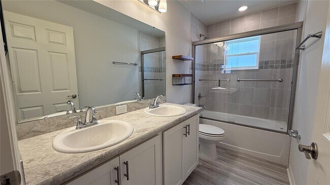 Building Photo - 3139 Laurel Oak Ln