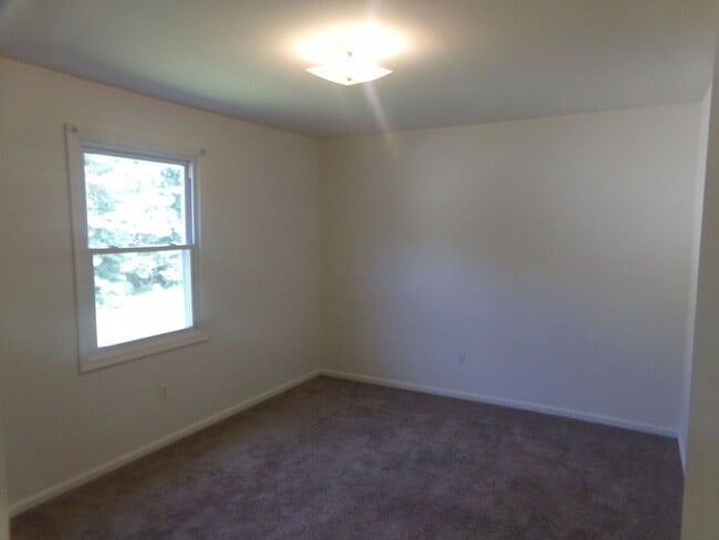 Building Photo - 2 BR TOWNHOUSE IN PRINCE GEORGE COMMONS - ...