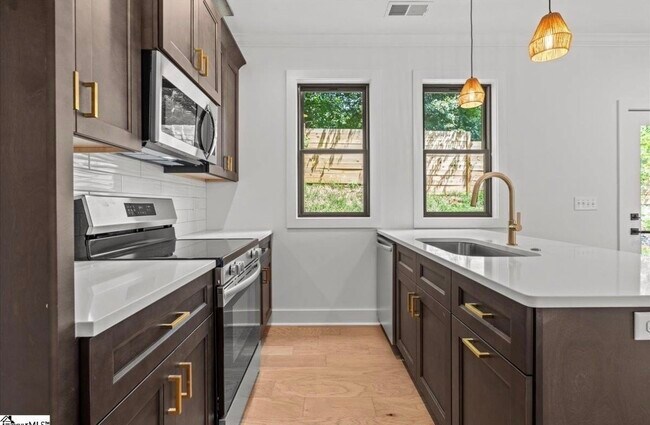 Building Photo - 112 Lepak Ln