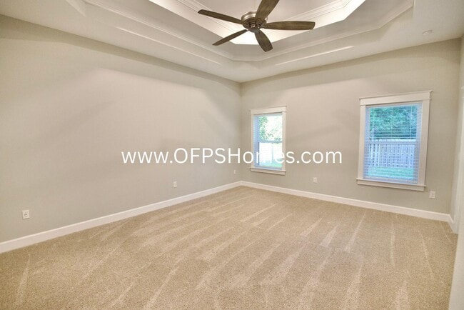 Building Photo - 1438 E Shores Blvd