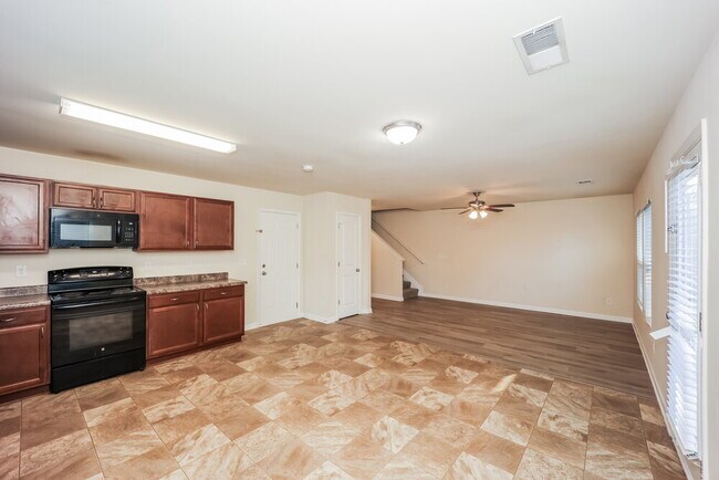 Building Photo - 12047 Quail Dr