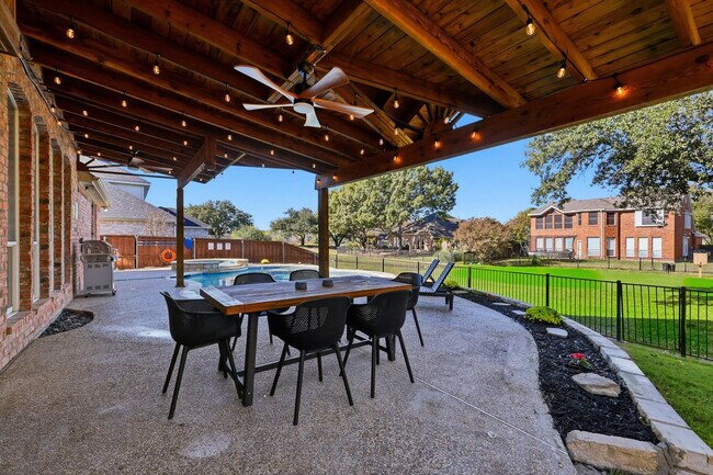 Building Photo - 4843 Golfside Dr