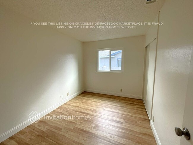 Building Photo - 340 Pembroke Dr