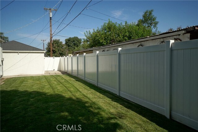 Building Photo - 4285 Oakwood Pl