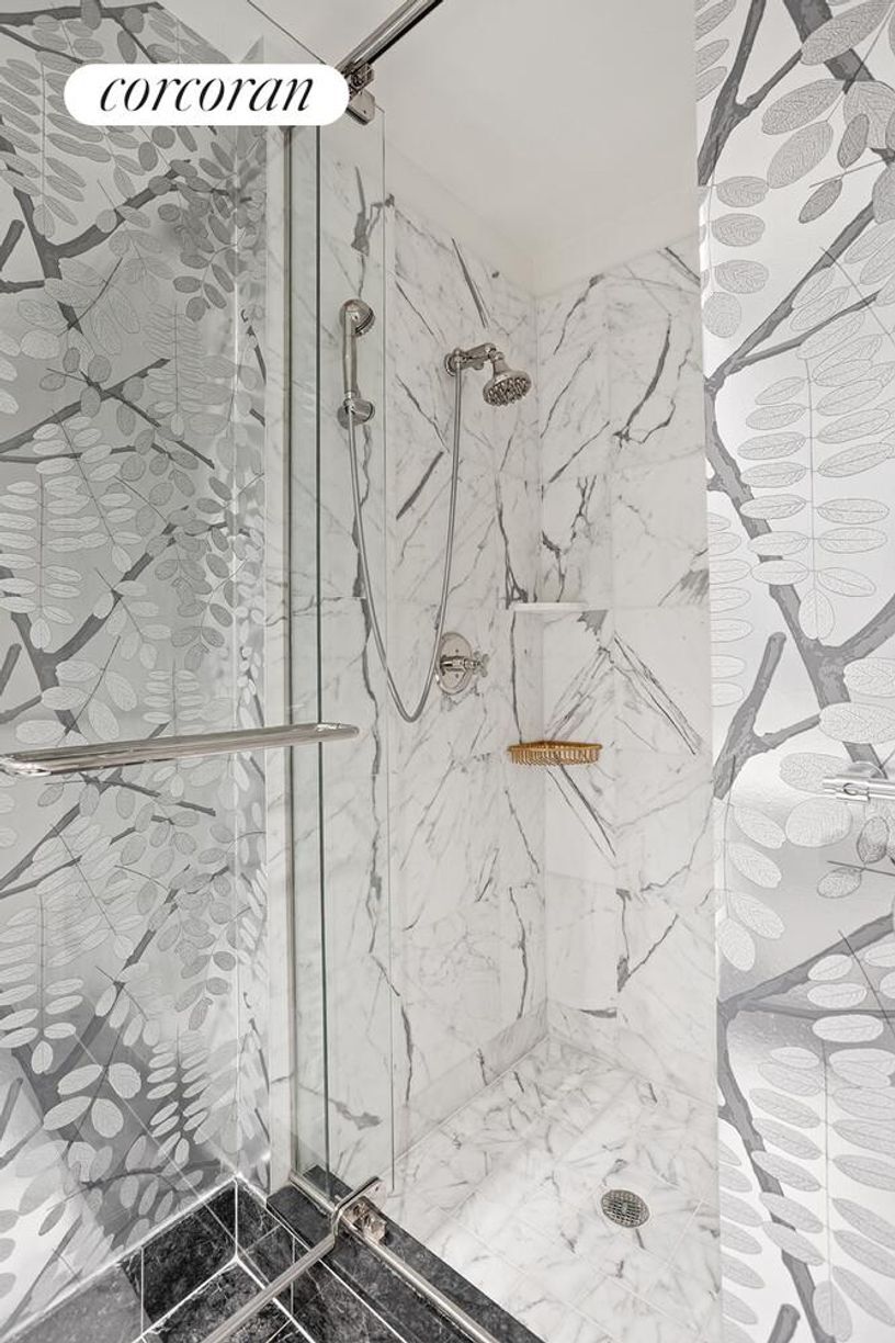 Building Photo - 181 E 90th St